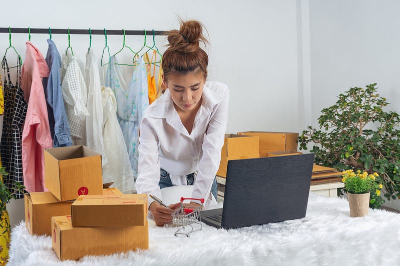 how to start your first e commerce business without burning time or cash 1.jpg