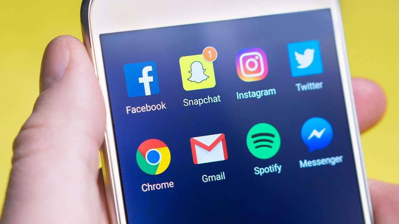 social phone.jpg