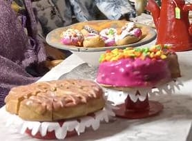 H41Roze taart donuts en appeltaart